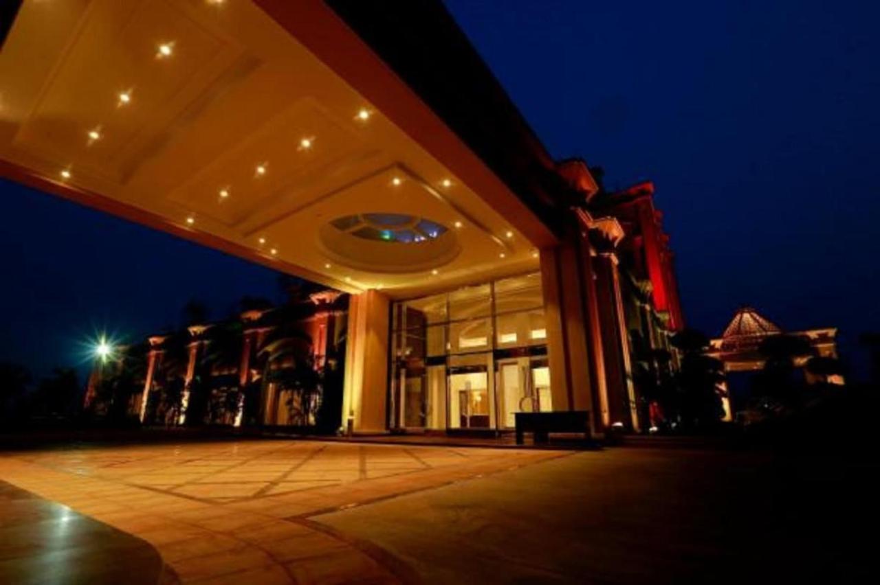 Golden Galaxy Hotels And Resorts Delhi  Eksteriør billede